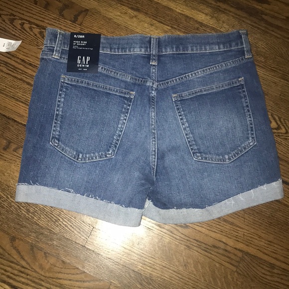 Gap High Rise 4” Jean Short NWT - Picture 5 of 5